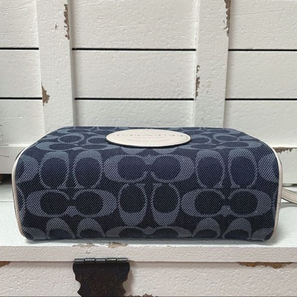 Coach Dempsey Large Boxy Cosmetic Case 20 Signature Denim With Coach Patch NWT - Picture 7 of 10